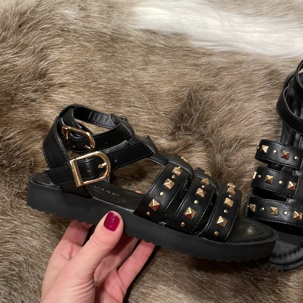 Gladiator sandals NWT with golden studs - Picture 2 of 4